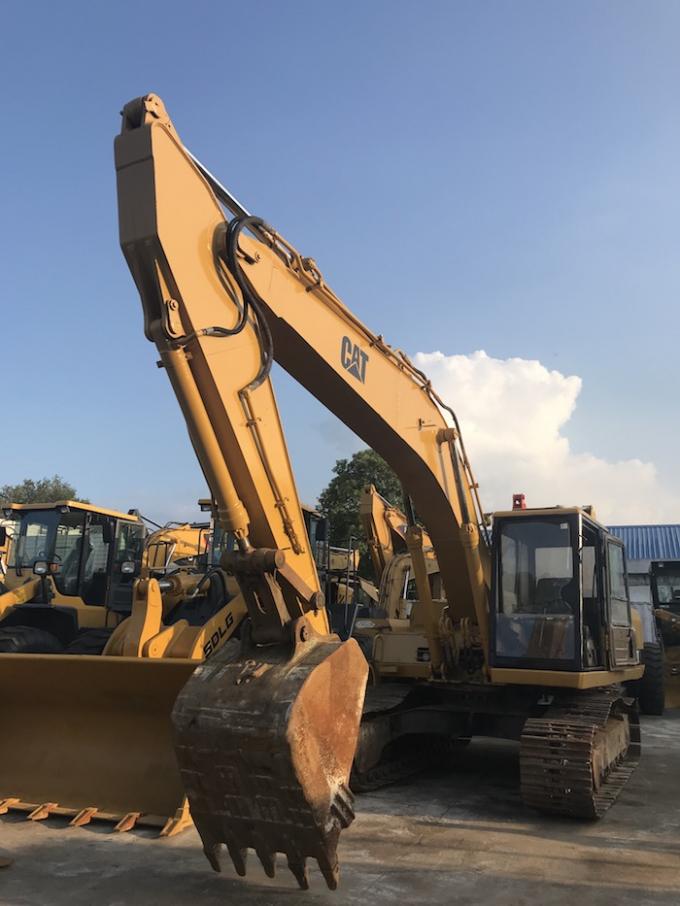 8.6kw ওজন 20000 কেজি E200B 2012 বর্ষ ব্যবহৃত বিড়াল খননকারীর 0
